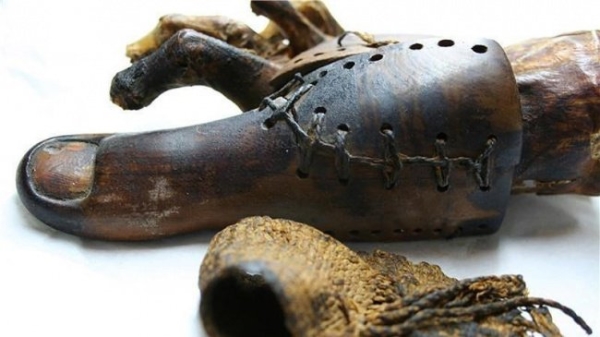 8. Dünyanın en eski yapay protezi - 3000 yıllık