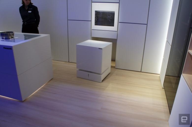 2. Japonlar, çağrıldığı zaman yanınıza kadar gelebilen buzdolabı icat ettiler. Yani robot buzdolabı.
