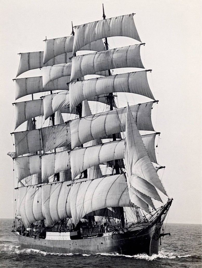 4. Tarihte yolcu taşımış son yelkenli gemi, 1949.