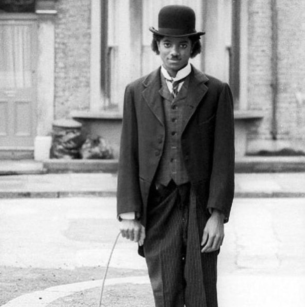 Yıl 1970 - Charlie Chaplin kılığına giren 12 yaşındaki Michael Jackson.