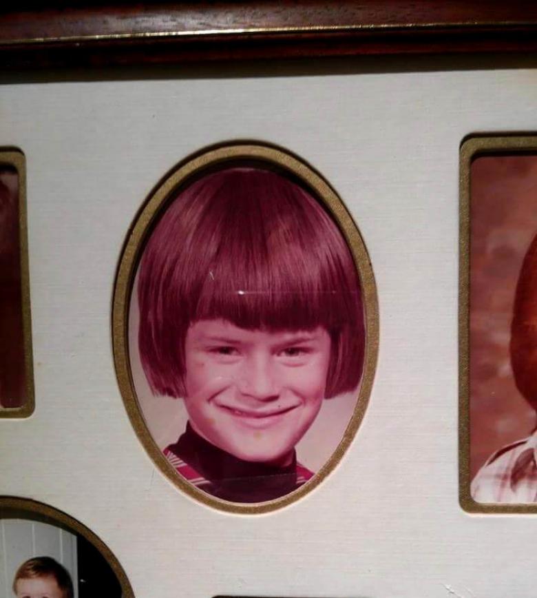 6. Çocuğun saçı ile fotoğraf çerçevesi birbirini tamamlamış...