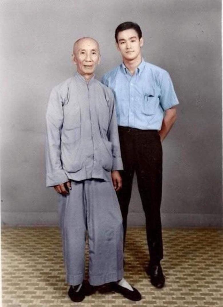 9. Henüz 18 yaşındaki Bruce Lee ve hocası, 1958