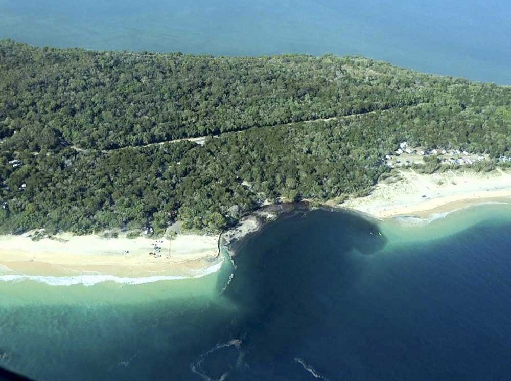 Avustralya – MV Beagle: Queensland’da bulunan MV Beagle isimli kamp alanında oluşan obruk, 50 metre genişliğinde ve 150 metre derinliğindedir.