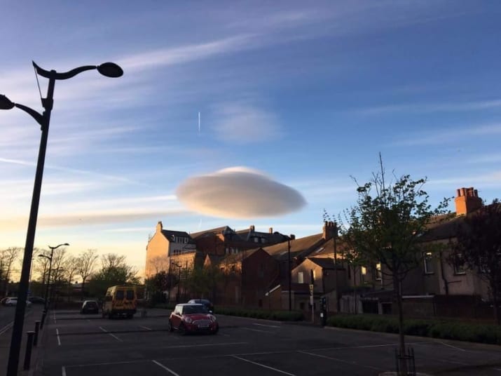 10. UFO bulut