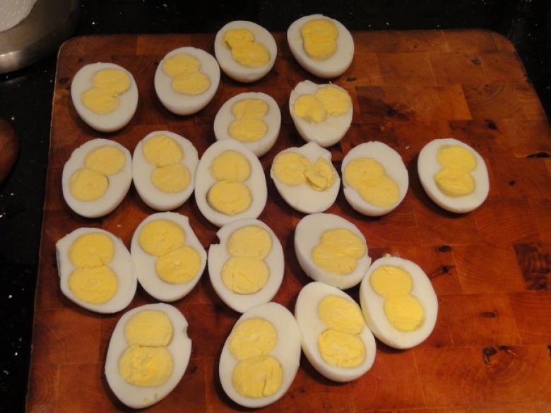 2. Bir kartondan çift sarılı yumurtaların çıkma ihtimali nedir ki?